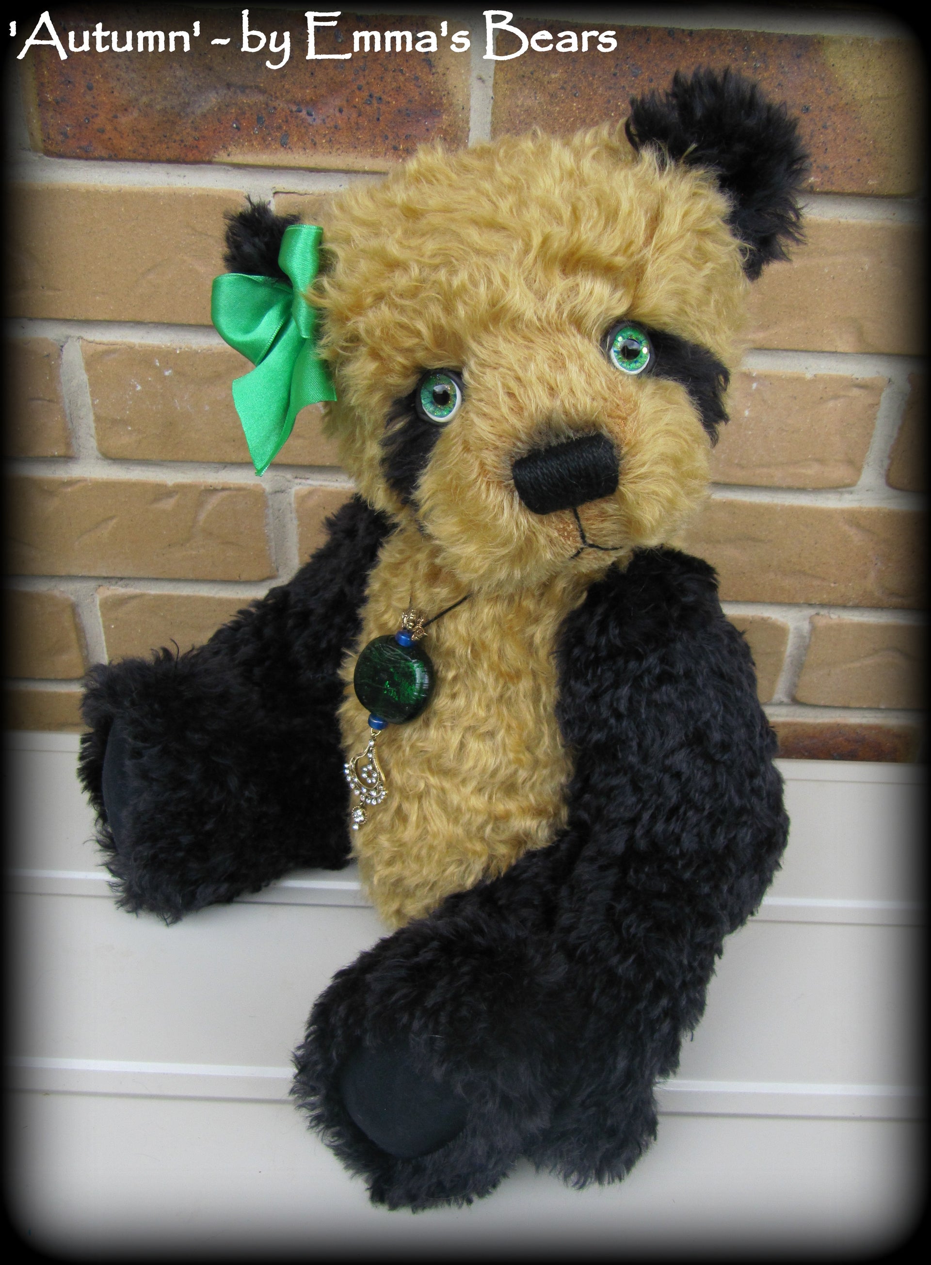 Sable - Black curly Kid Mohair