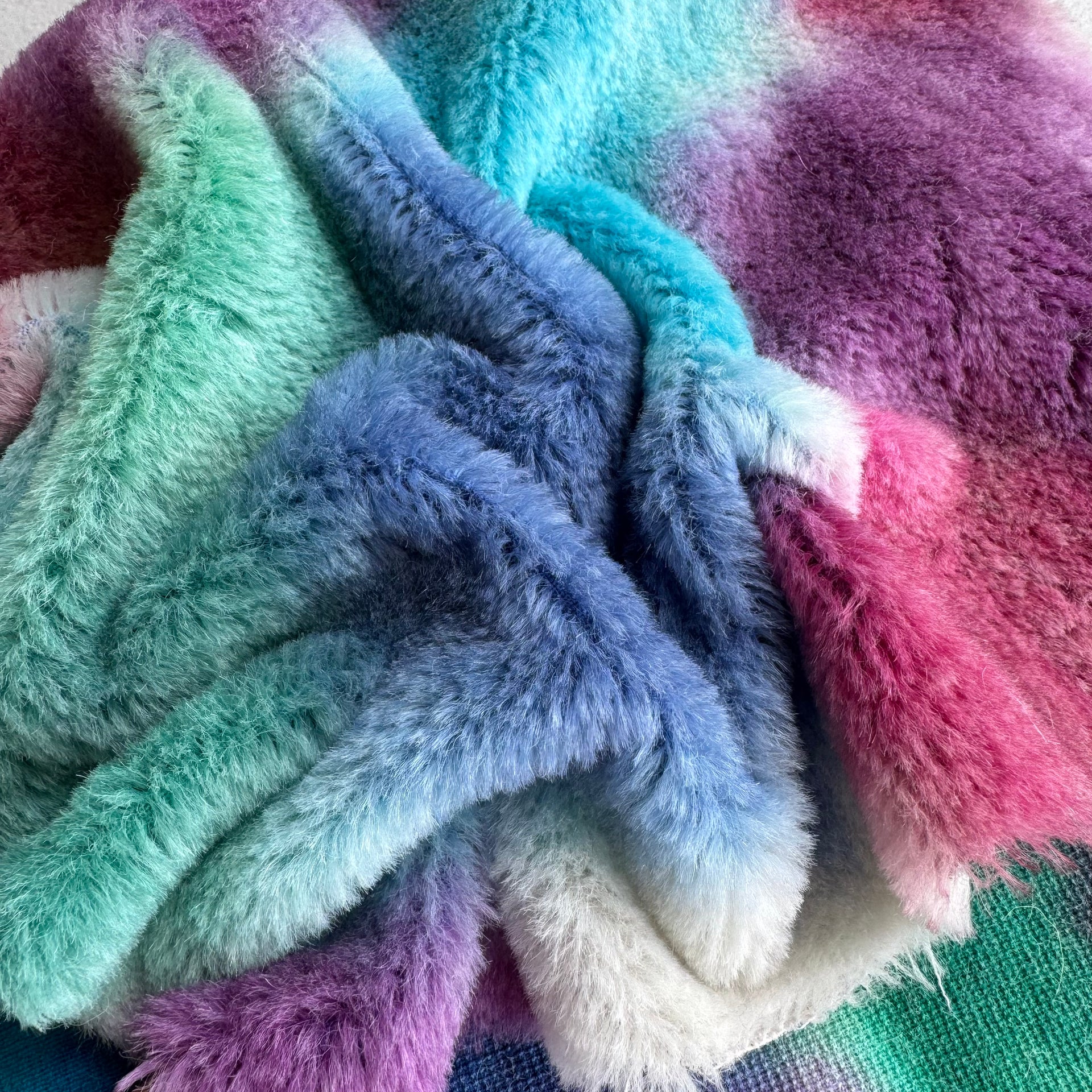 10mm Alpaca  - Hand Dyed Spring Morning - Fat 1/8m  - FEB068