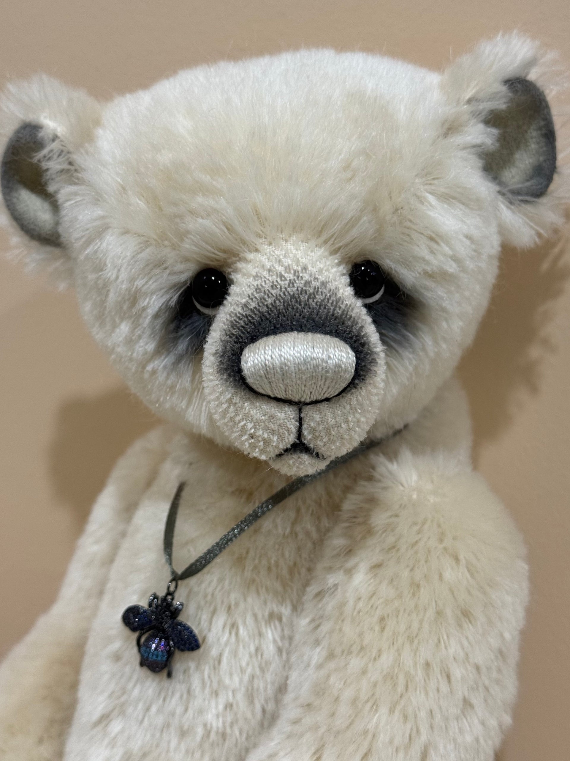 Bumbleghost - 16" Traditional mohair bear by Emma's Bears - OOAK