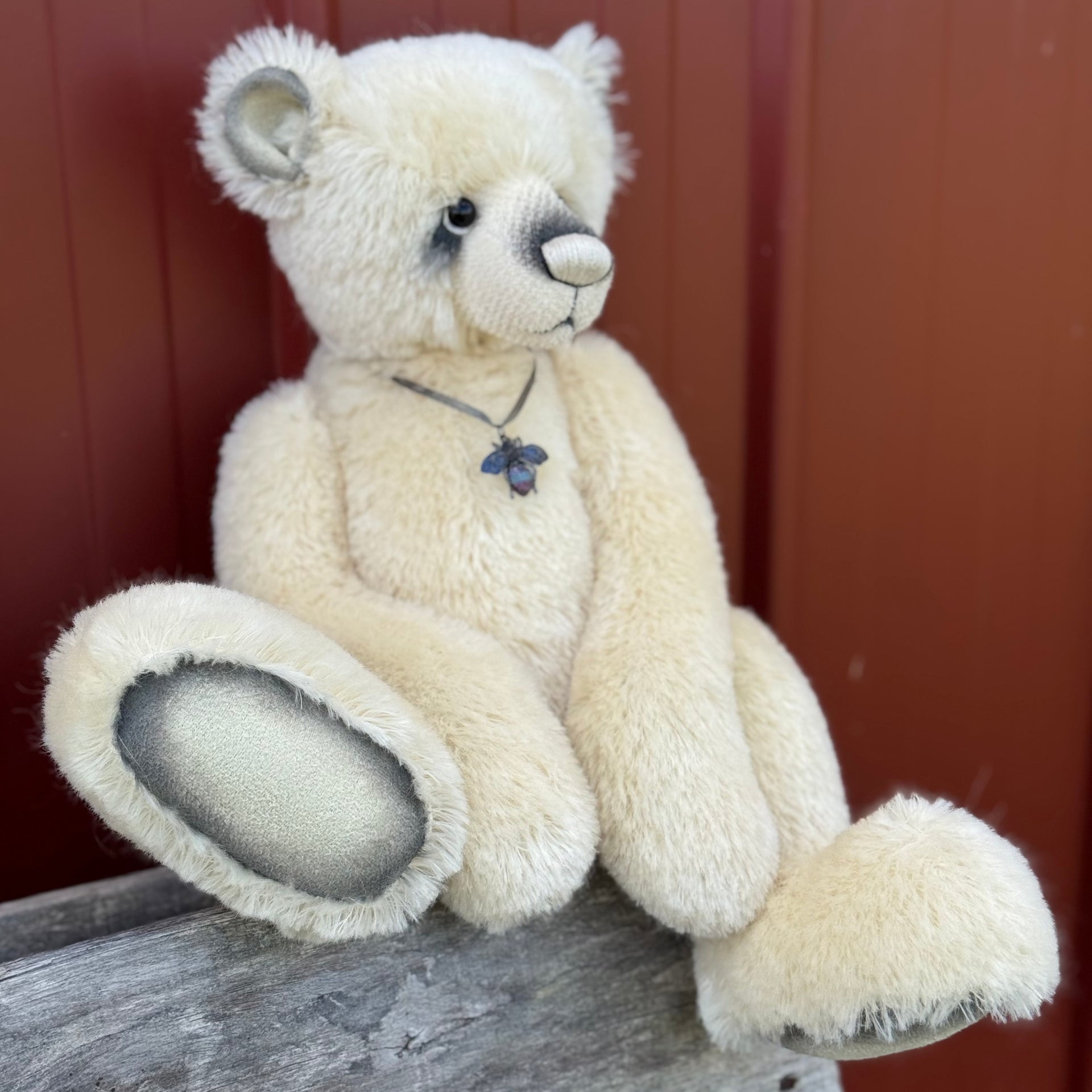 Bumbleghost - 16" Traditional mohair bear by Emma's Bears - OOAK